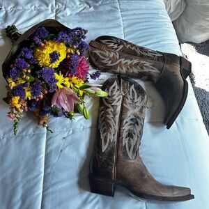 Idyllwind Brown cowboy boots